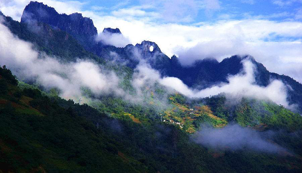 怒江州-福贡县-怒江大峡谷|高黎贡山|石月亮风景区