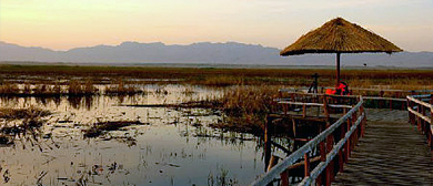 巴彦淖尔市-临河区-镜湖风景区