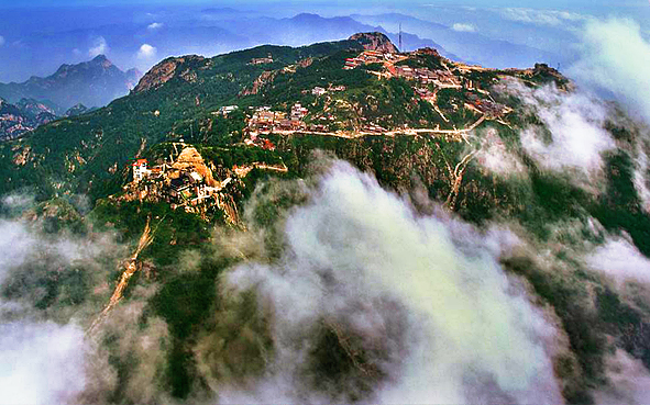 泰安市-泰山区-泰山（|唐-清|泰山摩崖石刻·泰山建筑群·泰山国家森林公园·泰山国家地质公园·泰山国家级风景名胜区）风景旅游区|5A