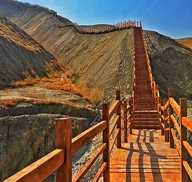 克拉玛依市-独山子区-克拉玛依油田·泥火山（|清|新疆第一口油井）风景区