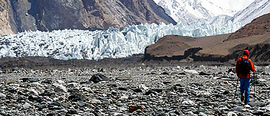 喀什地区-塔什库尔干县-喀喇昆仑山脉·特拉木坎力峰冰河（7441米）